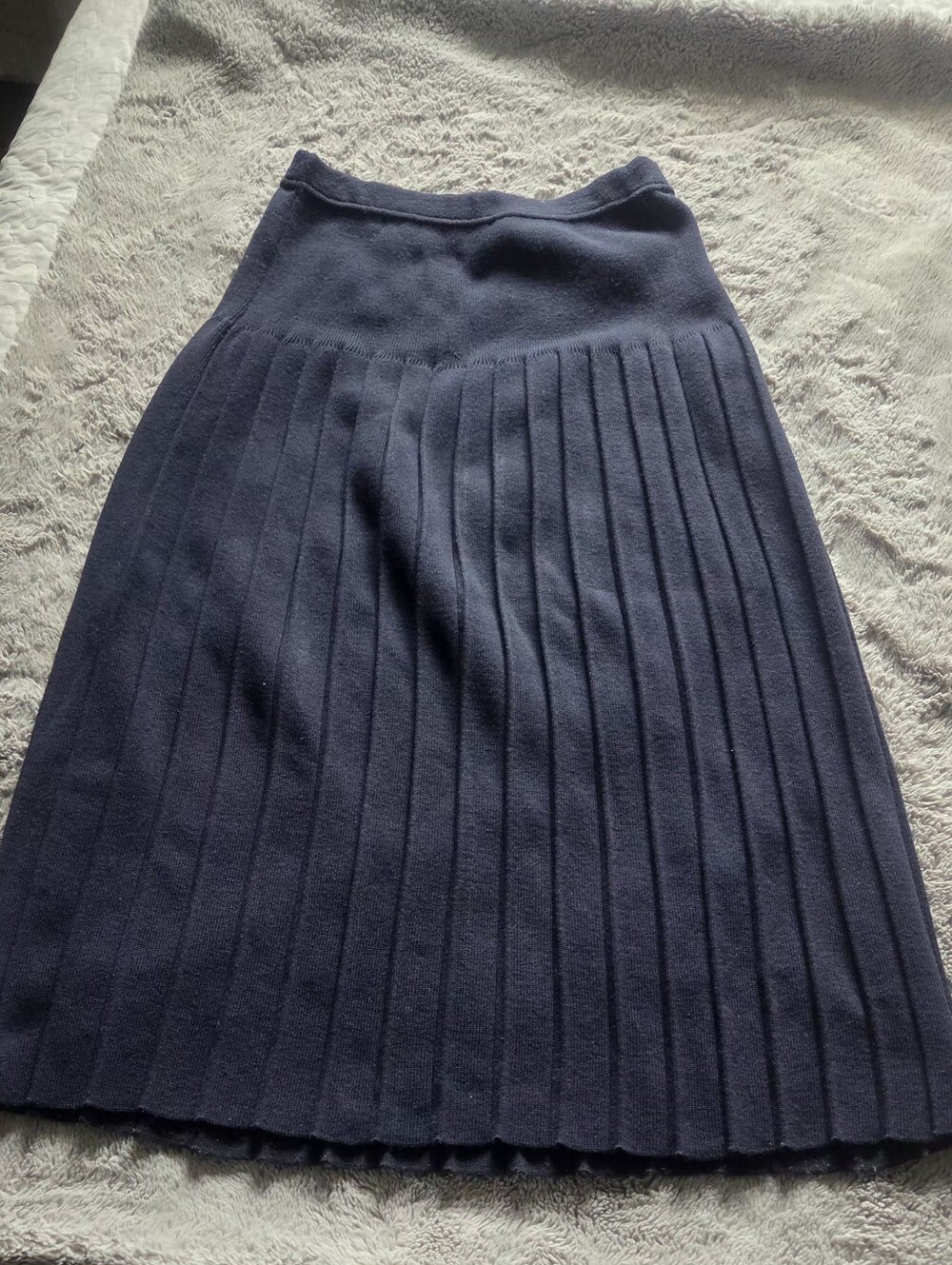 VIntage Pleated Knit Midi Skirt - Navy Sz L